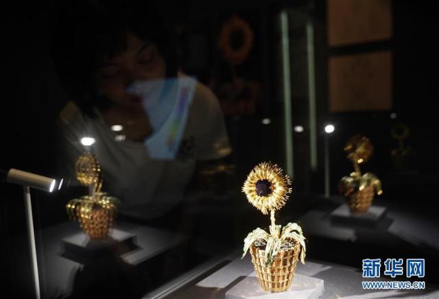 ����չ���Ļ������Ͱڼ�