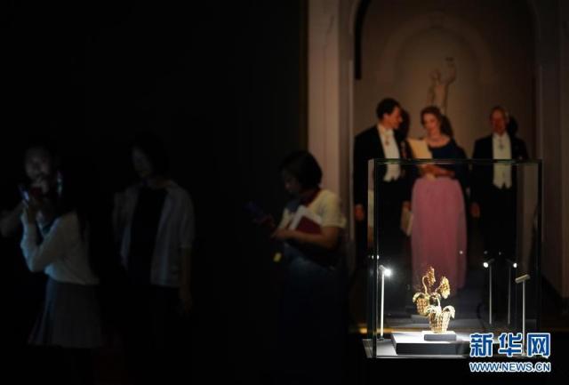 ����չ���Ļ������Ͱڼ�