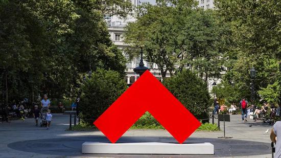 ����ɫ�Ľǡ���Angulo Rojo��