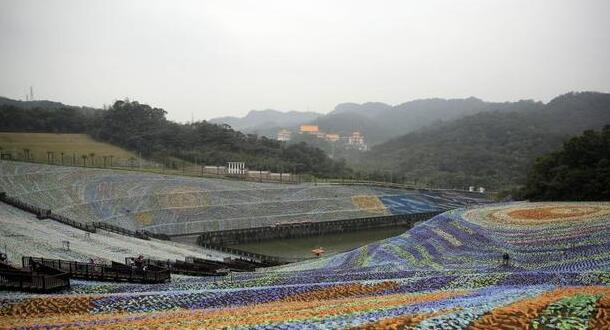 ̨�峫�黷����400��ֻ������ƿ������������ǿա�