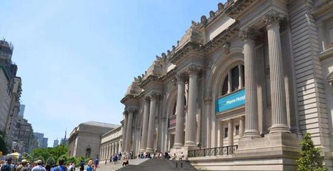 �����µĺ��ⲩ��ݣ�һ�߳���ʽ� һ�߿�������